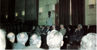1983年华罗庚在第三世界科学院院士大会上。